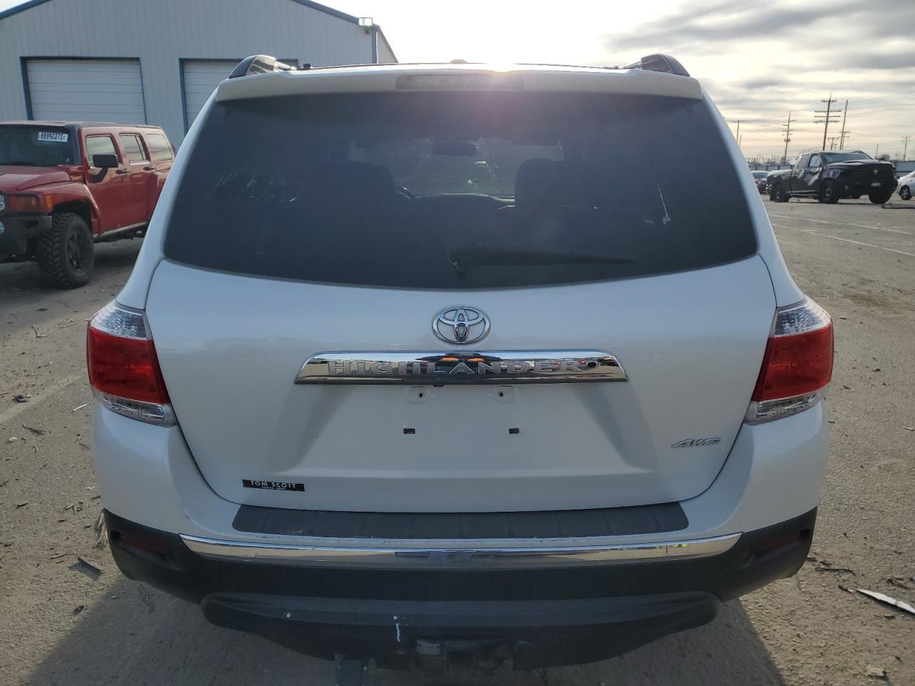 2011 TOYOTA HIGHLANDER - Фото 6