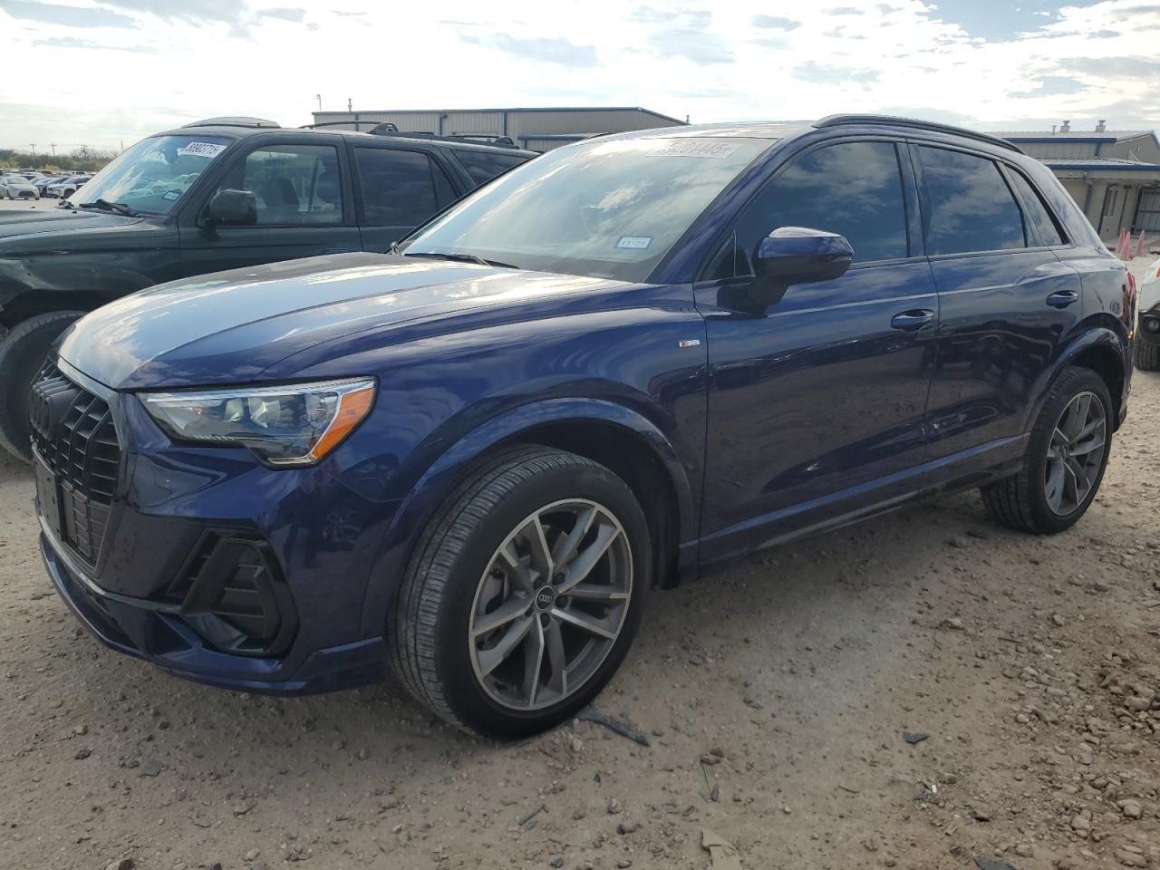 2022 AUDI Q3 PREMIUM
