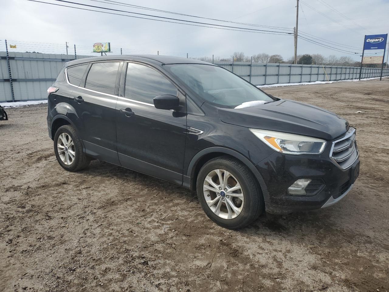 2017 FORD ESCAPE SE - Image 4