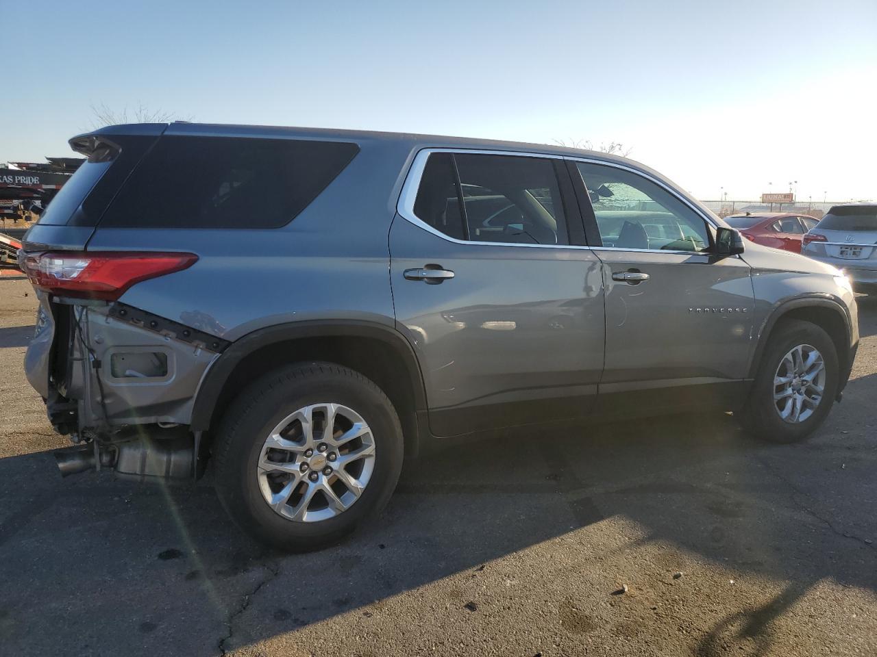 2021 CHEVROLET TRAVERSE L - Image 3