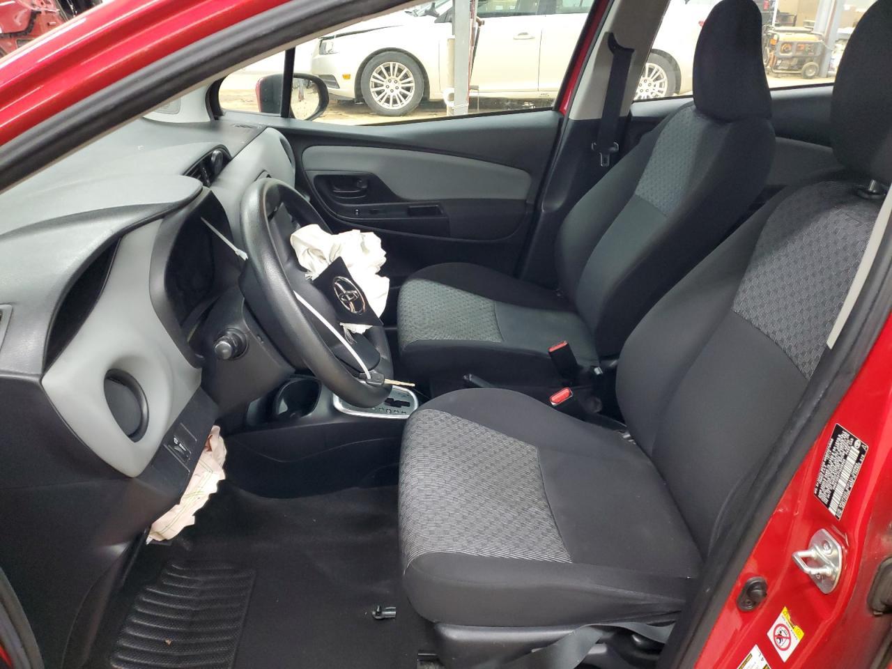 2015 TOYOTA YARIS - Фото 7