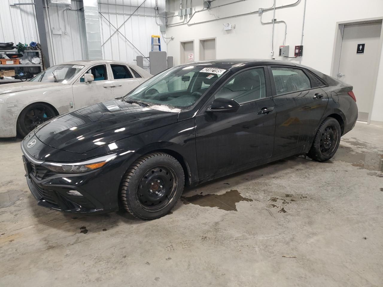 2024 HYUNDAI ELANTRA SE
