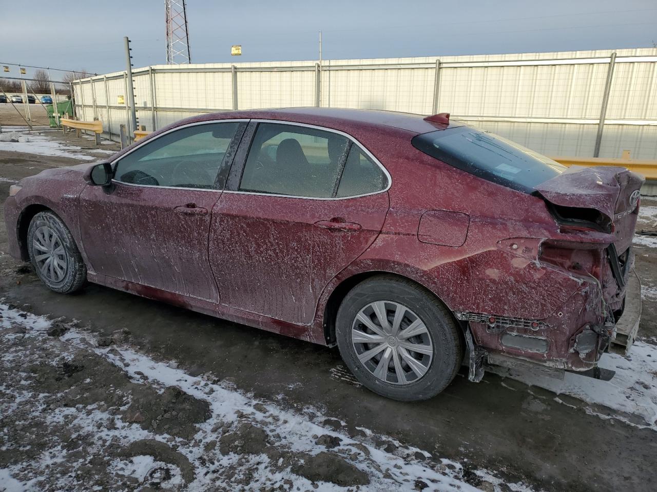 2018 TOYOTA CAMRY LE - Image 2