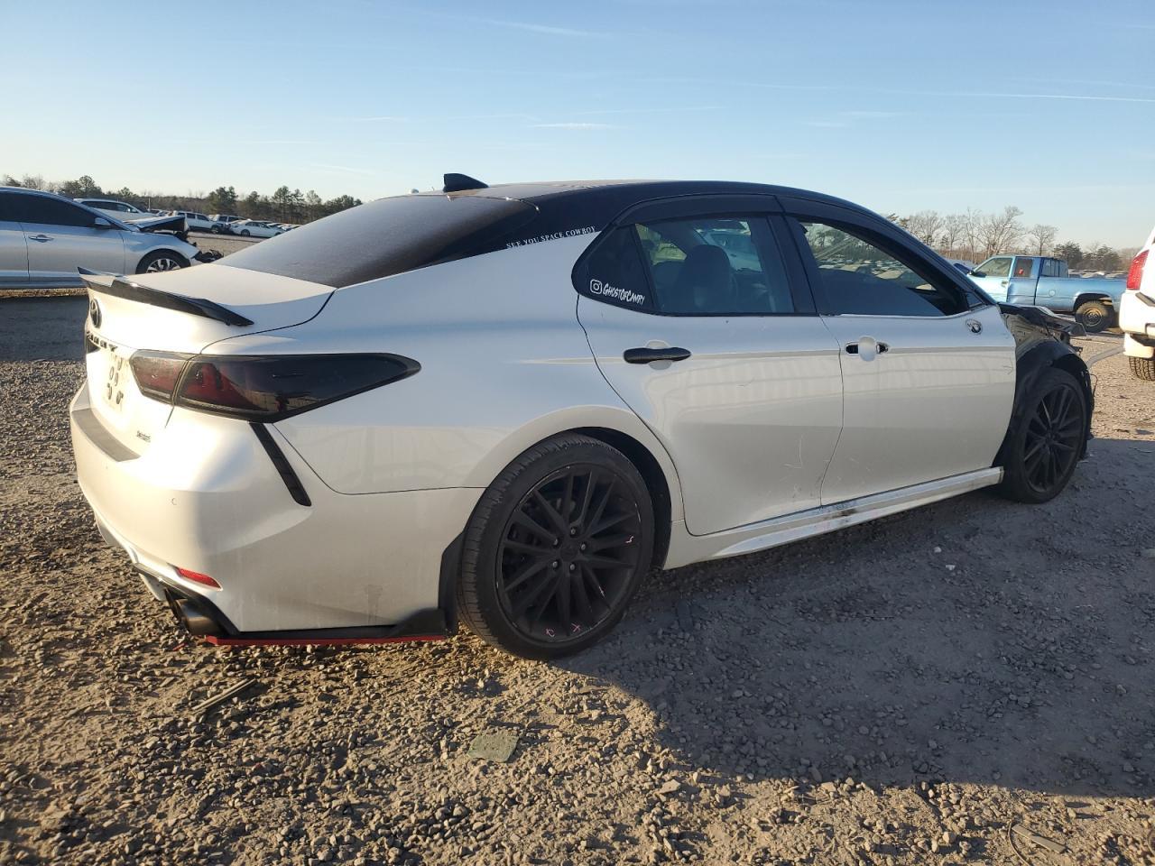 2018 TOYOTA CAMRY XSE - Image 3