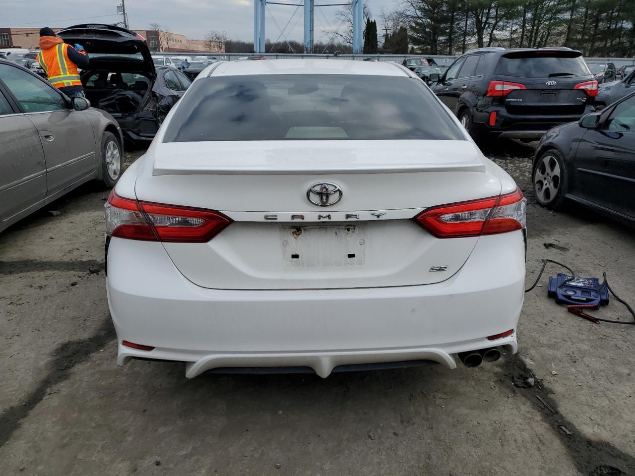 2018 TOYOTA CAMRY L - Image 6