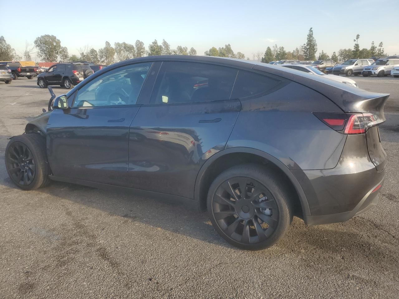 2024 TESLA MODEL Y - Image 2