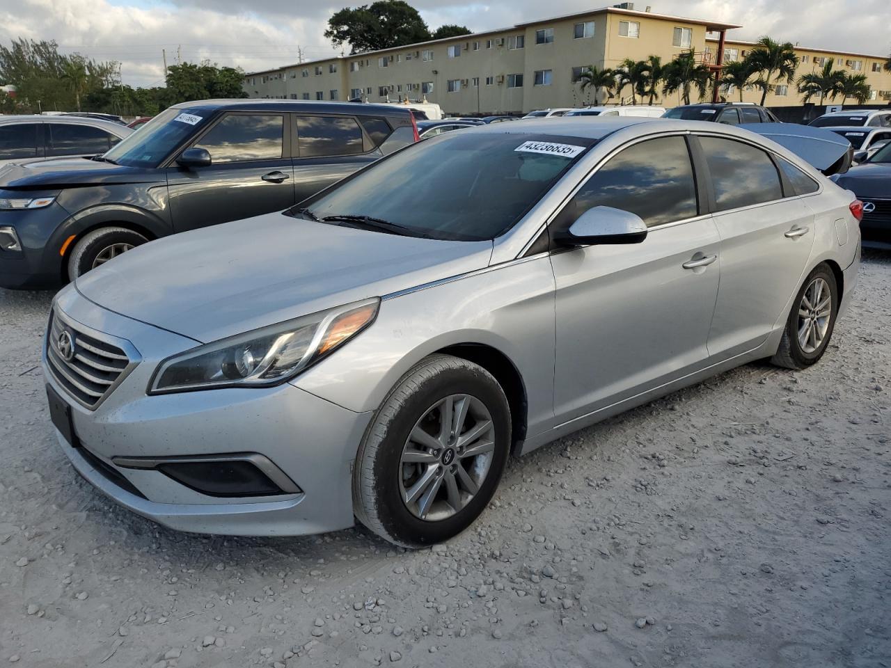 2017 HYUNDAI SONATA SE