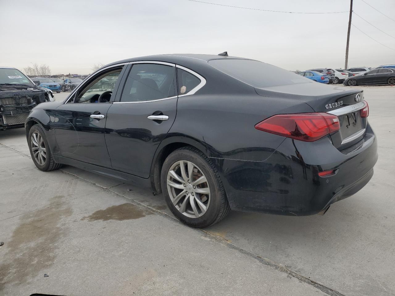2015 INFINITI Q70 3.7 - Image 2