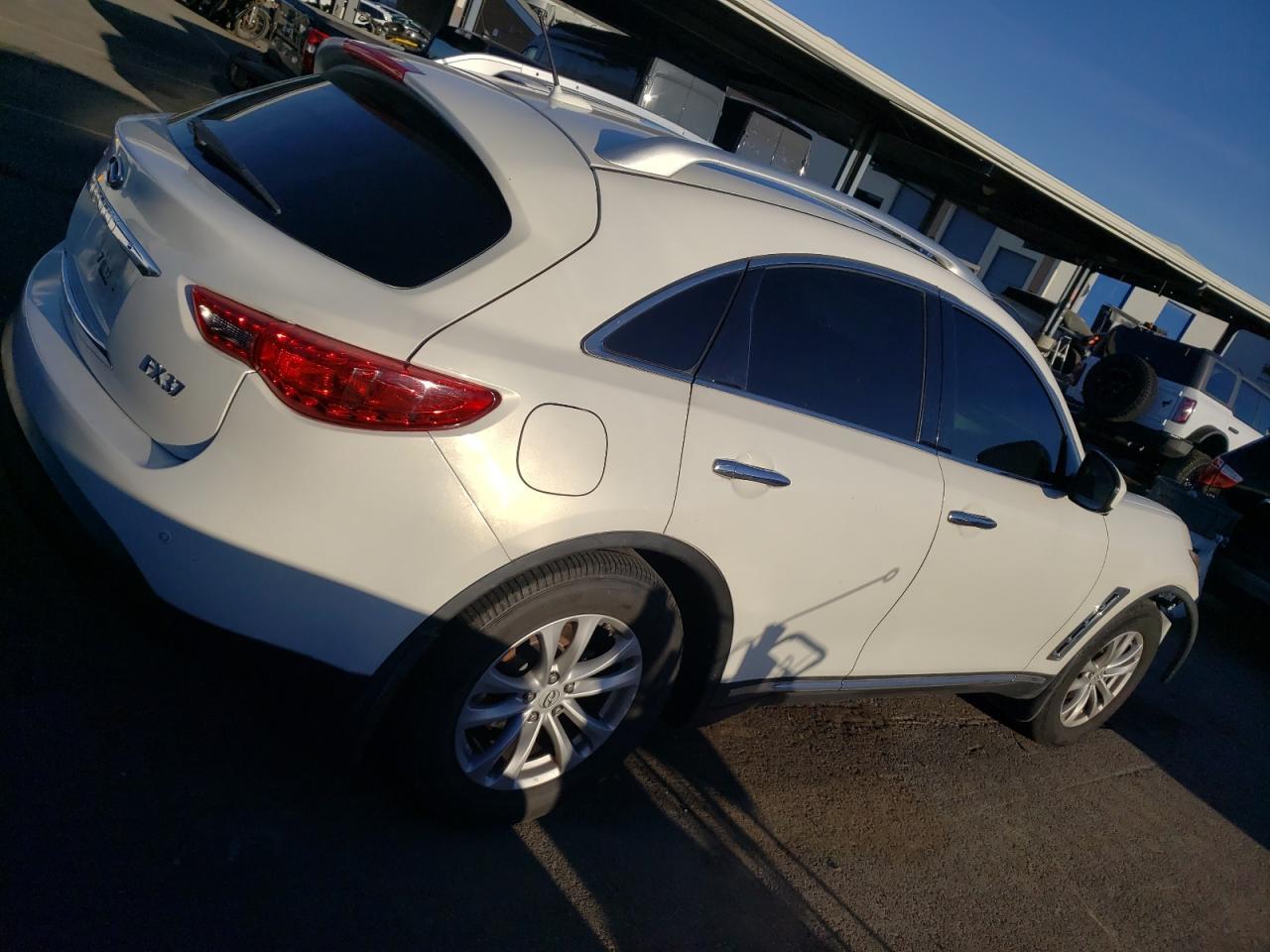2013 INFINITI FX37 - Фото 3