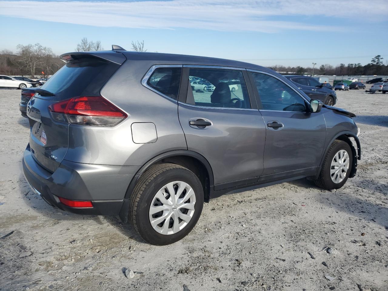 2018 NISSAN ROGUE S - Фото 3