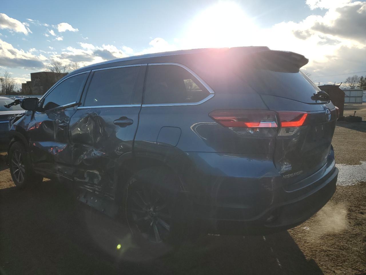 2018 TOYOTA HIGHLANDER - Фото 2
