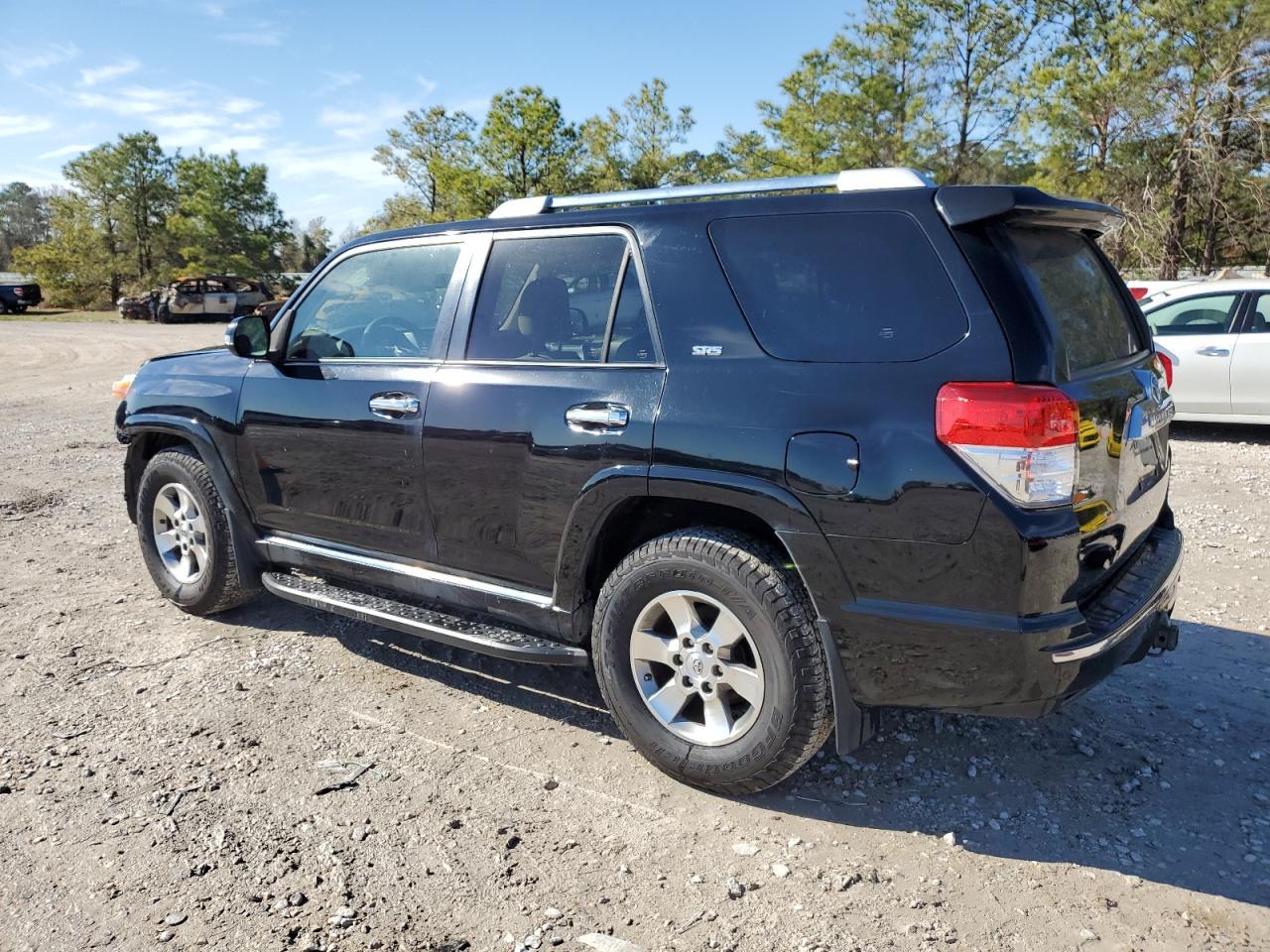 2011 TOYOTA 4RUNNER SR - Image 2