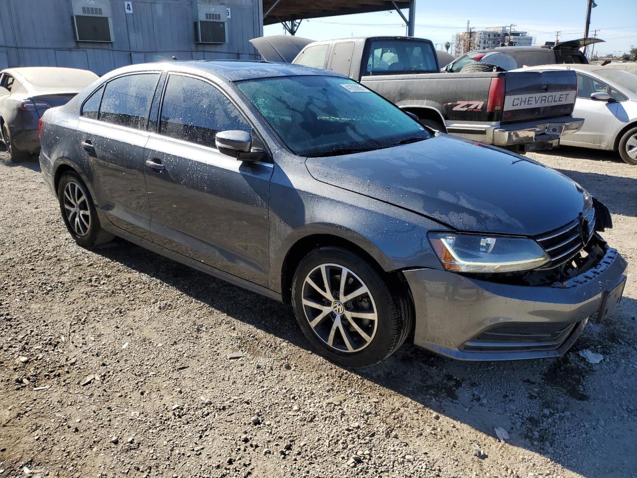 2017 VOLKSWAGEN JETTA SE - Image 4