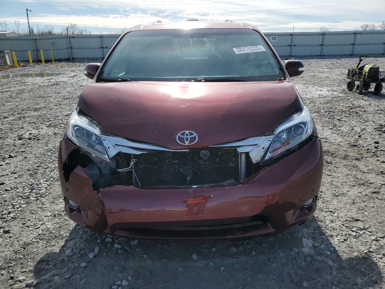 2015 TOYOTA SIENNA XLE - Фото 5