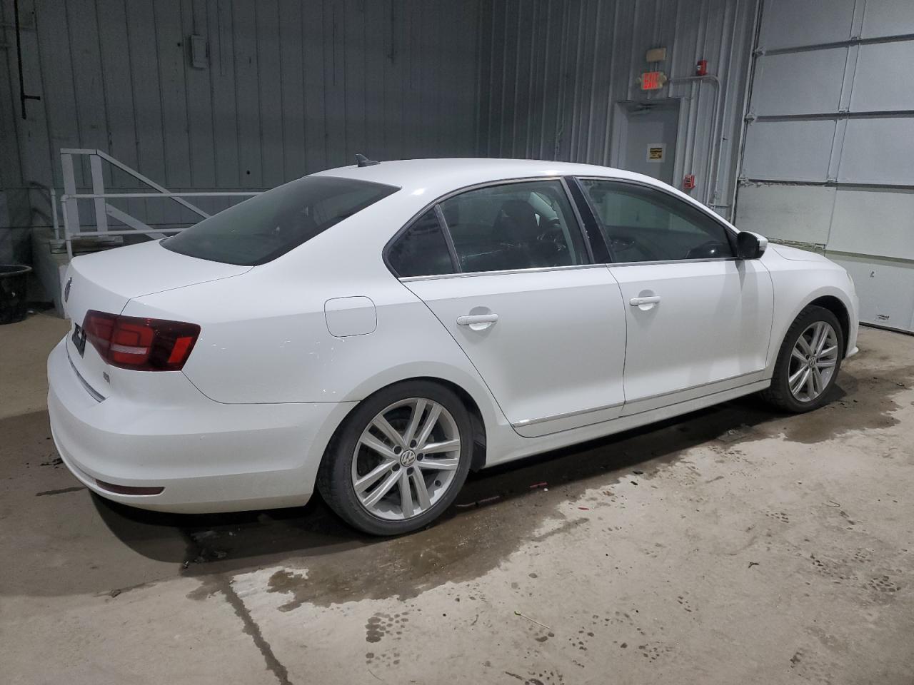 2017 VOLKSWAGEN JETTA SEL - Image 3