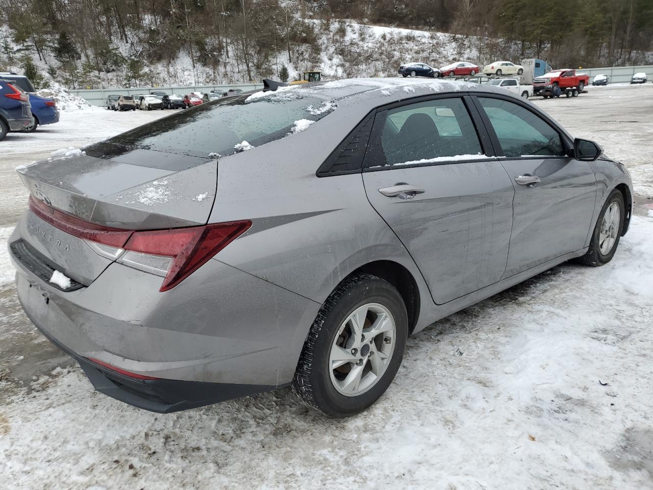 2023 HYUNDAI ELANTRA SE - Image 3