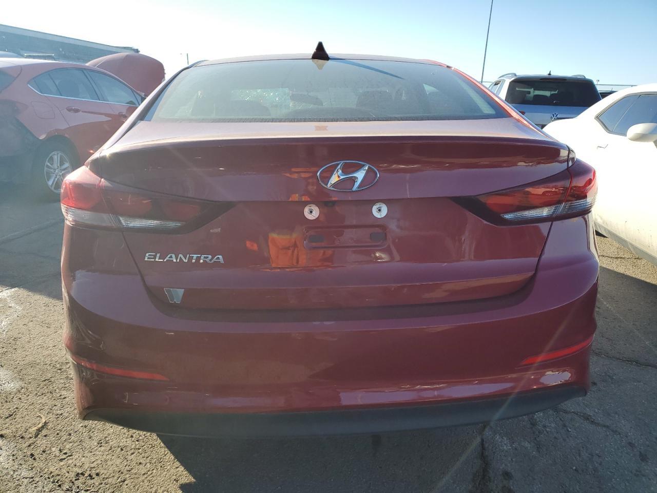 2018 HYUNDAI ELANTRA SE - Фото 6