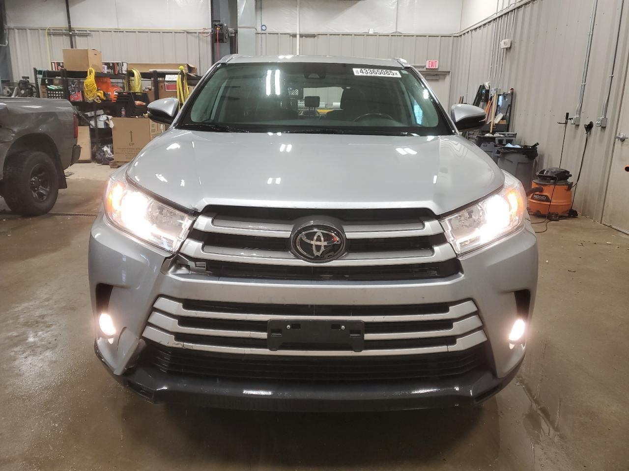 2018 TOYOTA HIGHLANDER - Image 5