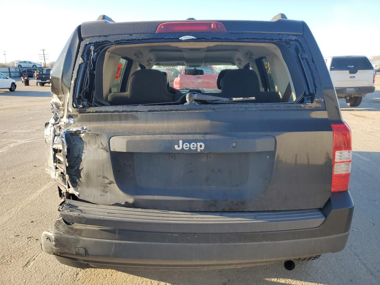 2015 JEEP PATRIOT SP - Фото 6