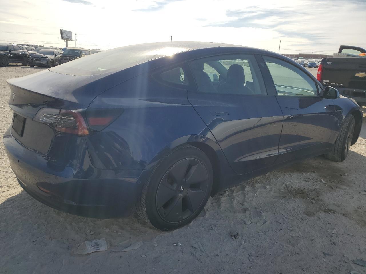 2021 TESLA MODEL 3 - Фото 3