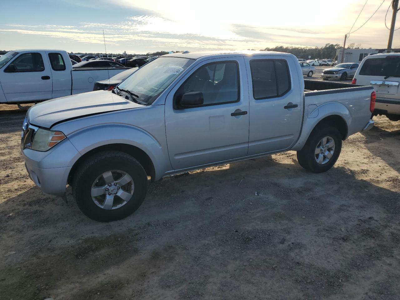 2012 NISSAN FRONTIER S