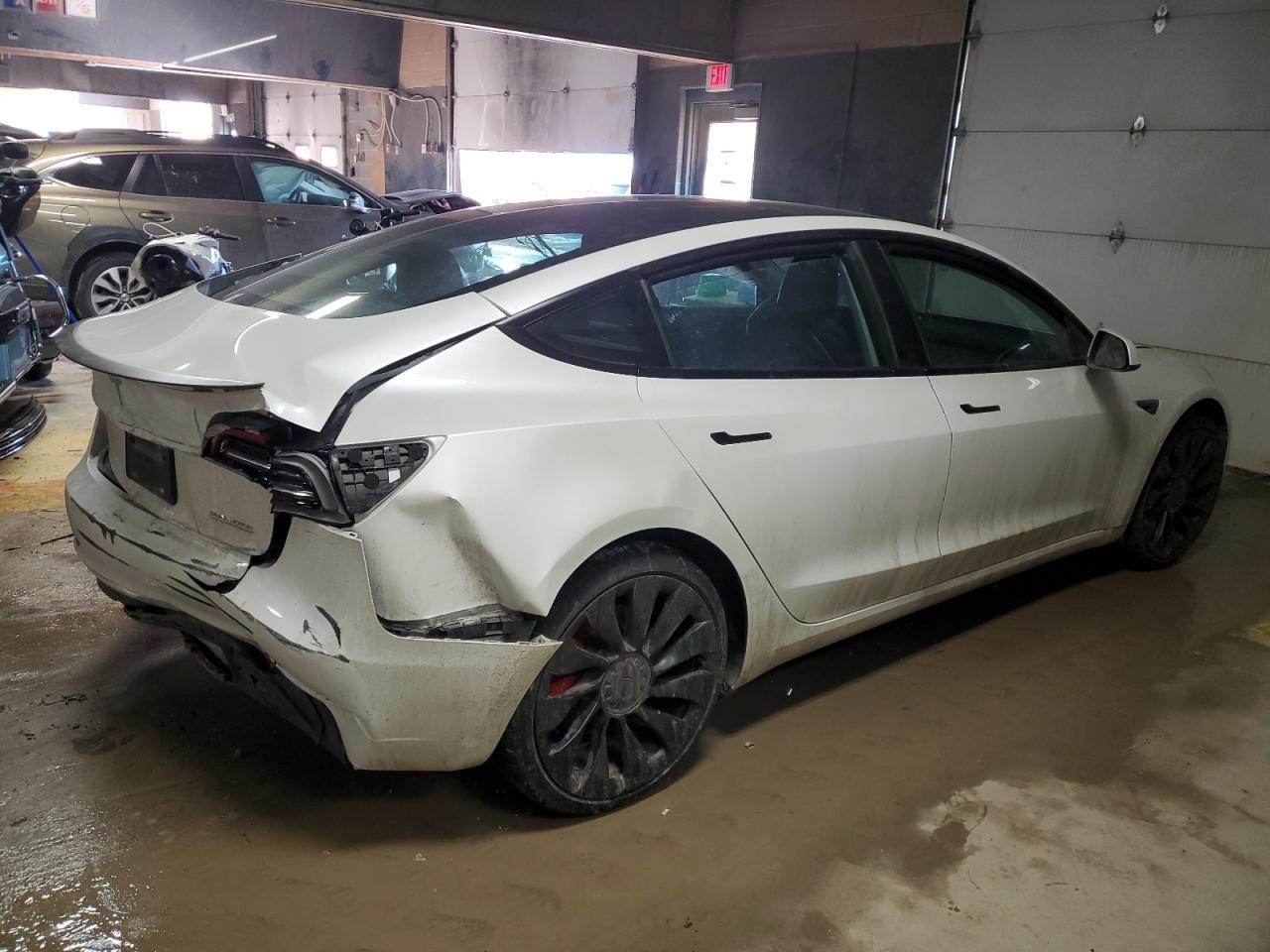 2023 TESLA MODEL 3 - Фото 3