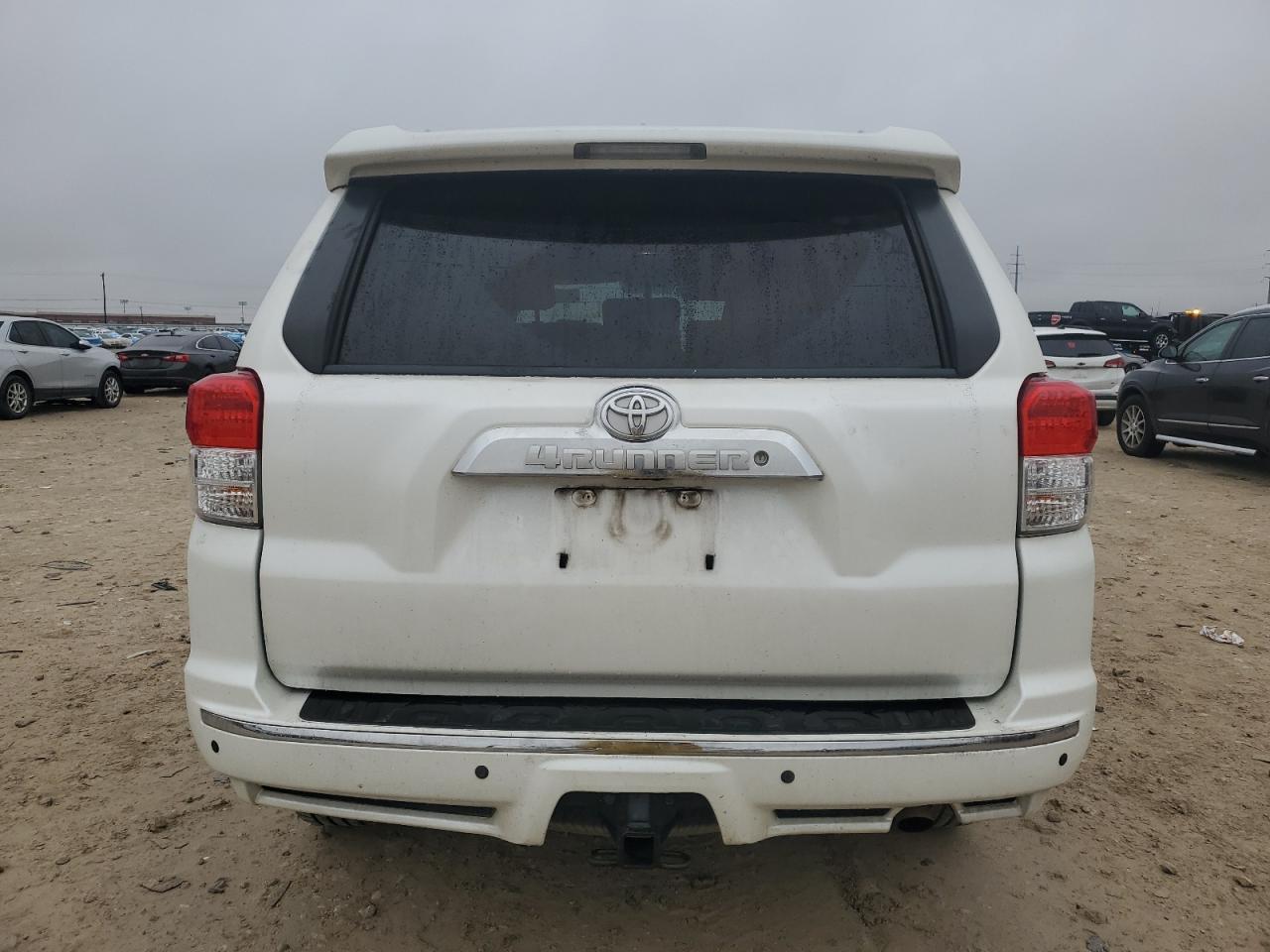2011 TOYOTA 4RUNNER SR - Image 6