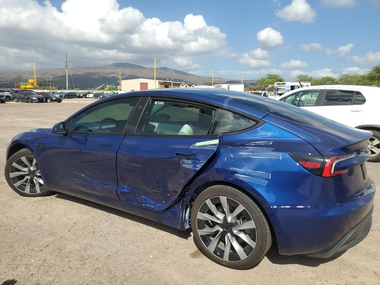 2024 TESLA MODEL 3 - Image 2