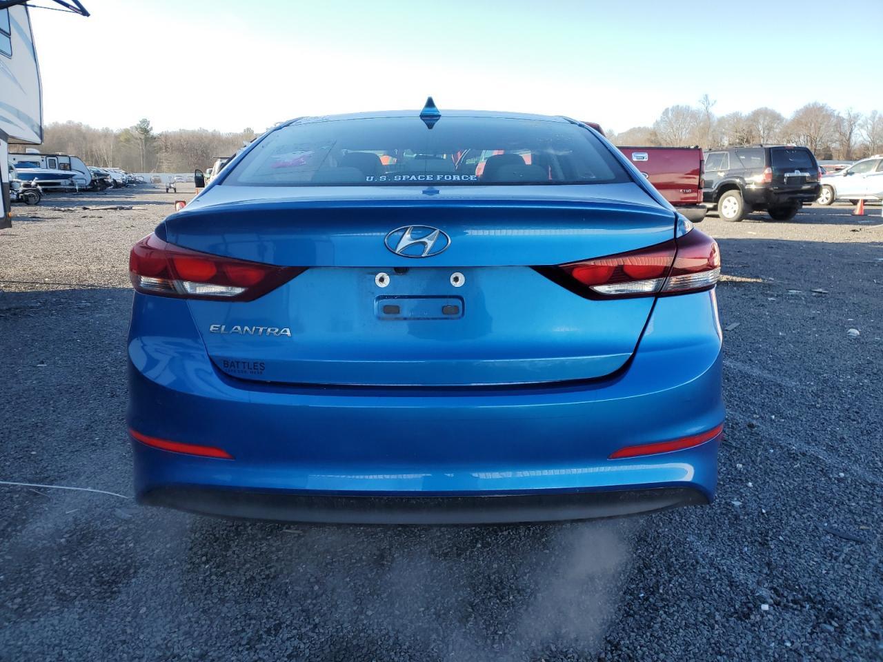 2017 HYUNDAI ELANTRA SE - Фото 6