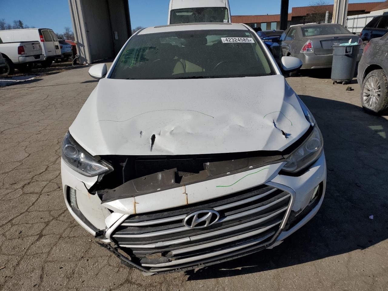 2017 HYUNDAI ELANTRA SE - Image 5