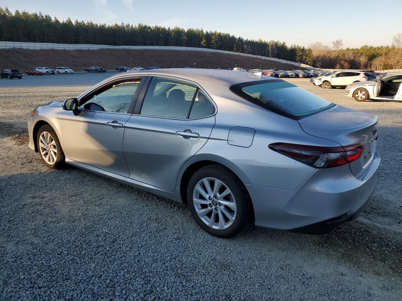 2023 TOYOTA CAMRY LE - Фото 2