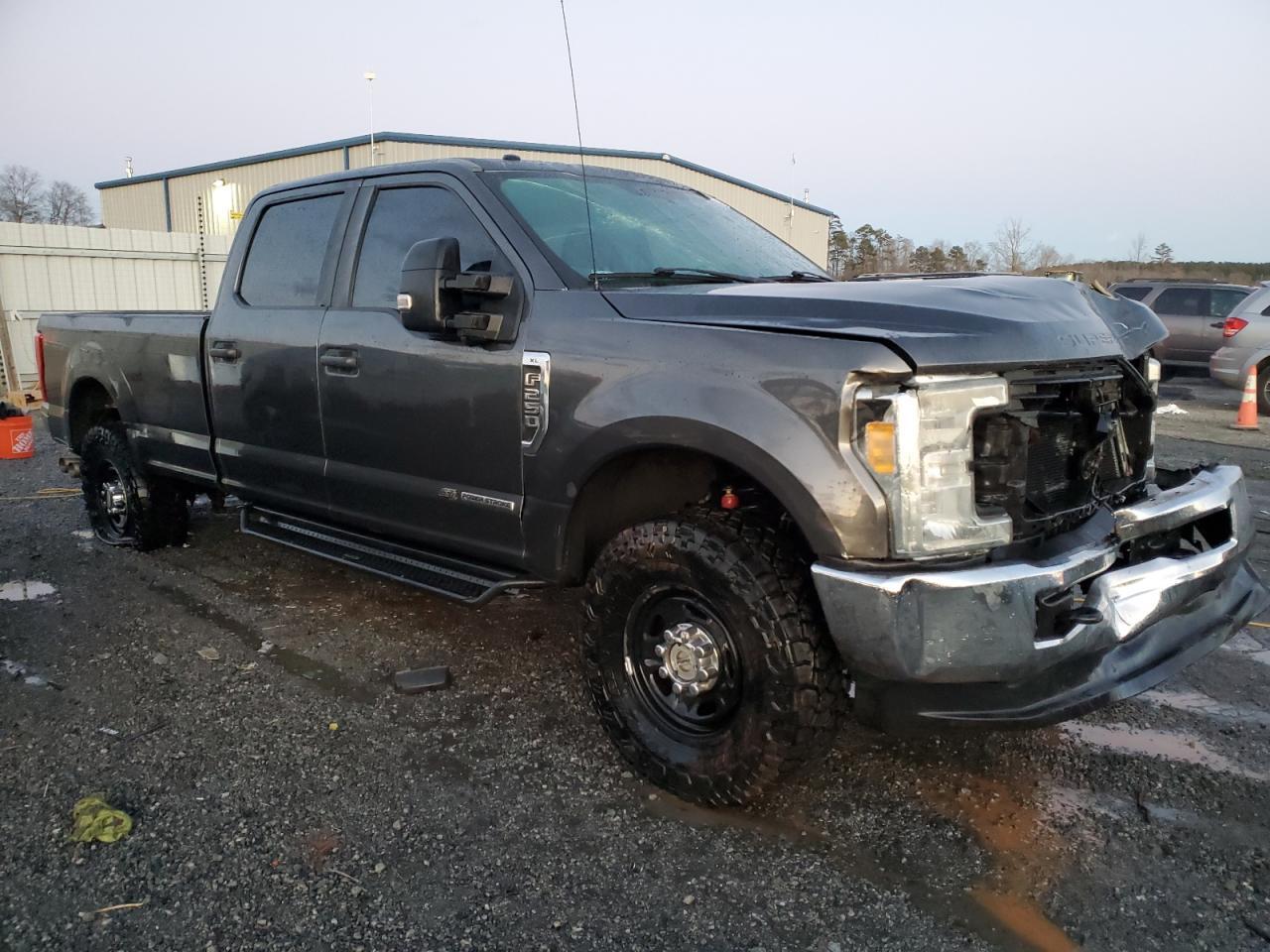 2017 FORD F250 SUPER - Image 4
