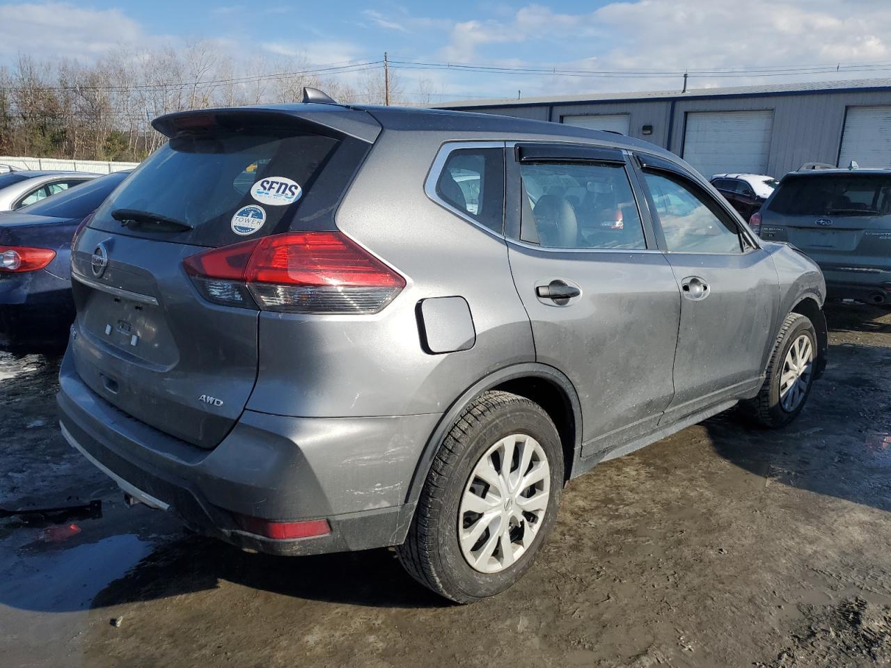 2017 NISSAN ROGUE S - Фото 3