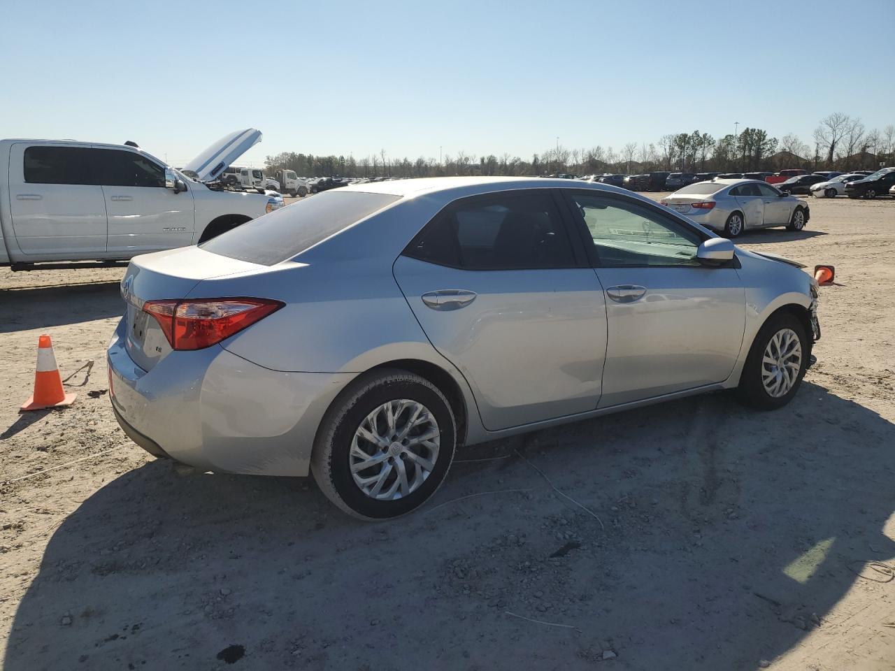 2019 TOYOTA COROLLA L - Image 3