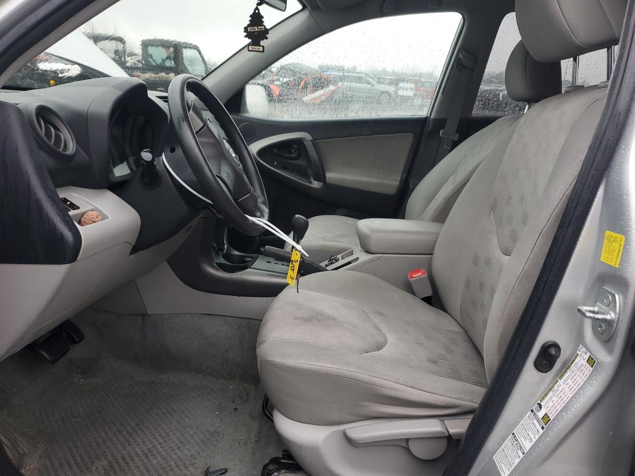 2011 TOYOTA RAV4 - Фото 7