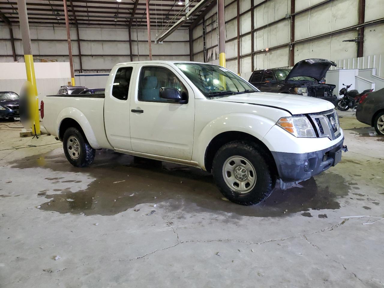 2019 NISSAN FRONTIER S - Фото 4