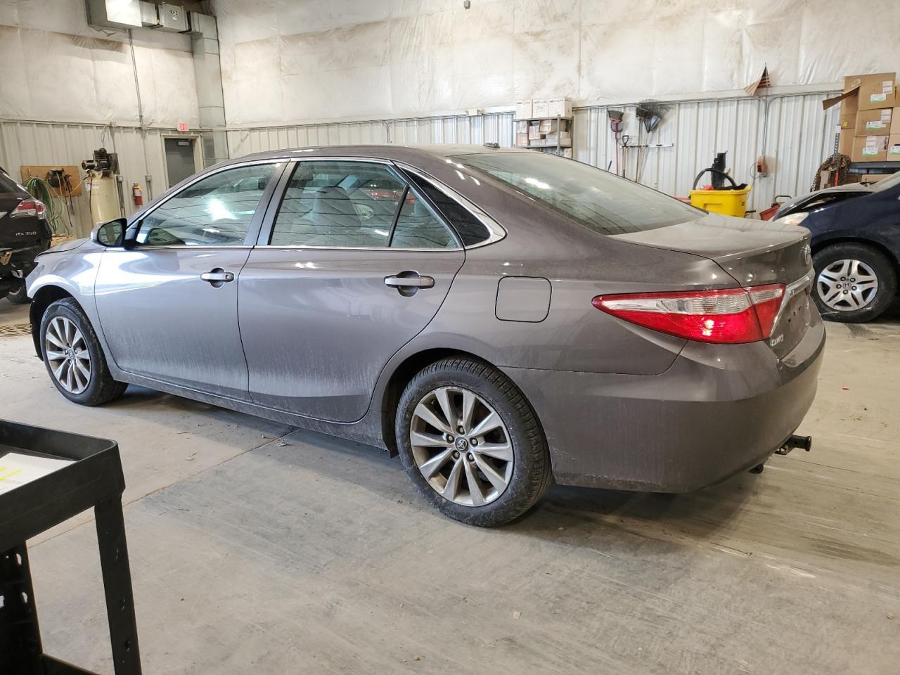 2017 TOYOTA CAMRY LE - Image 2