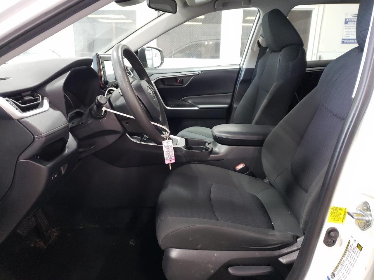 2021 TOYOTA RAV4 LE - Image 7