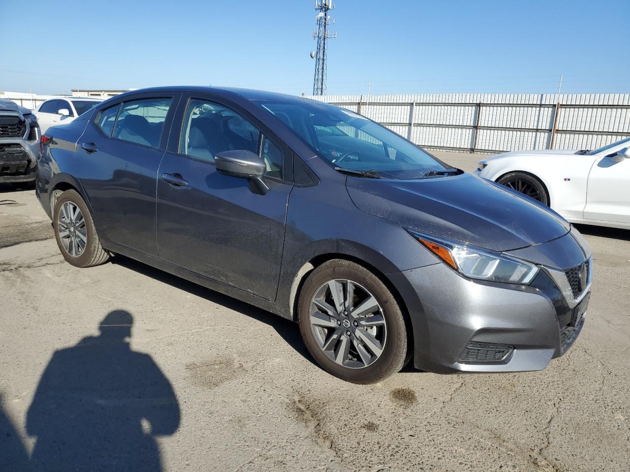2021 NISSAN VERSA SV - Фото 4