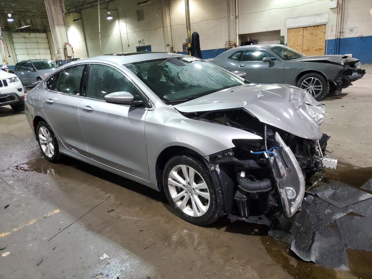 2015 CHRYSLER 200 LIMITE - Image 4