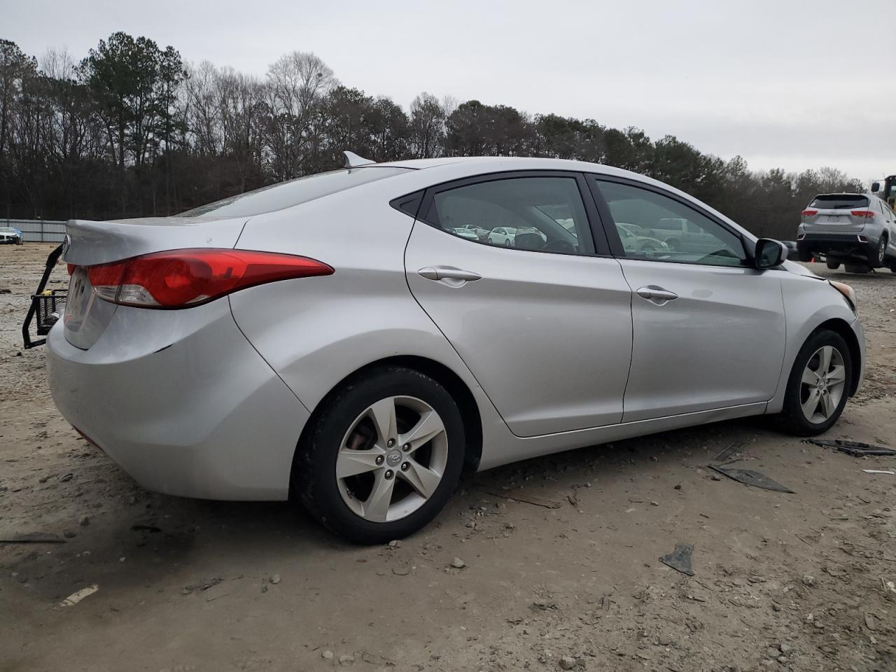 2013 HYUNDAI ELANTRA GL - Image 3