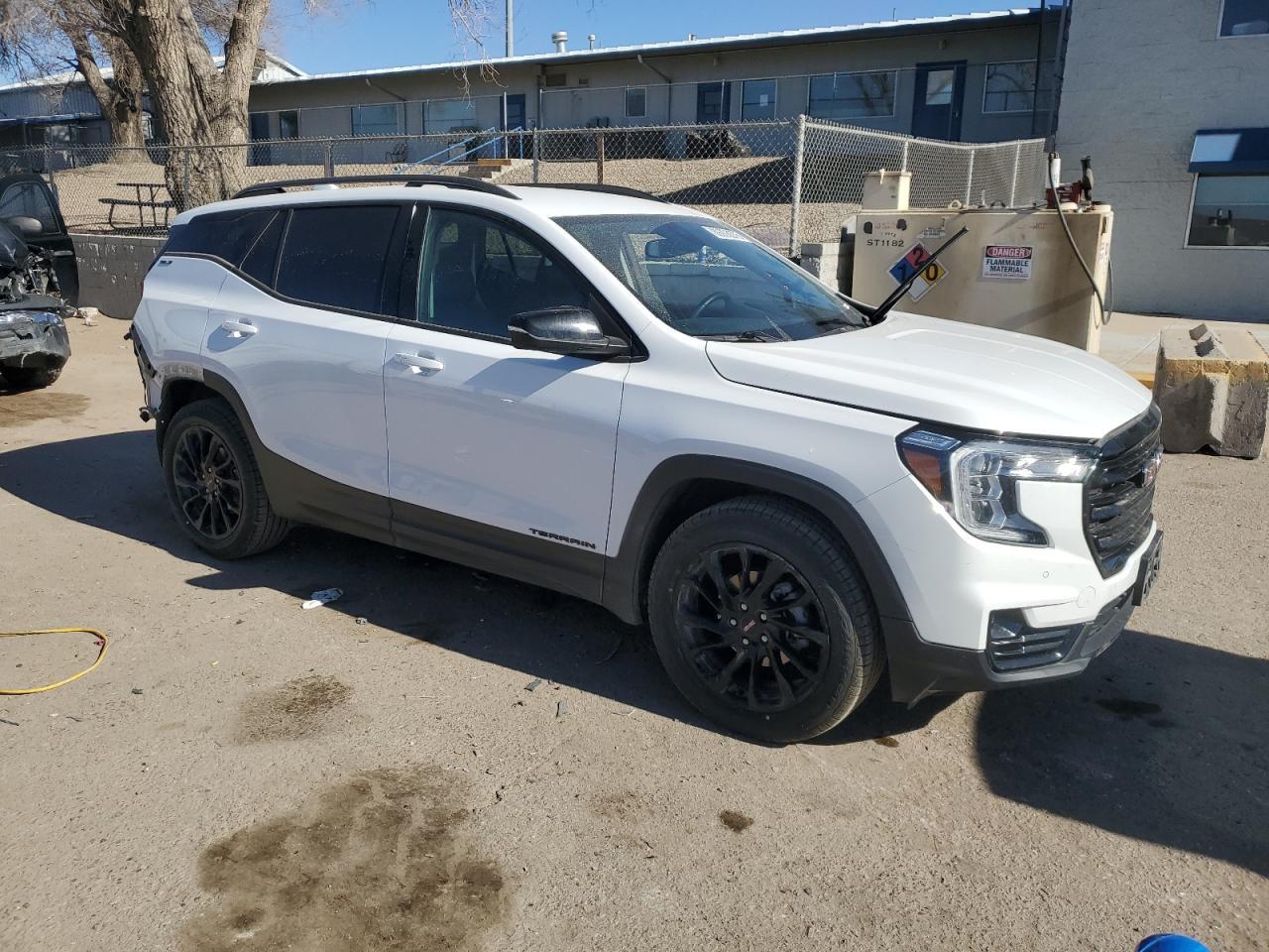 2023 GMC TERRAIN SL - Фото 4