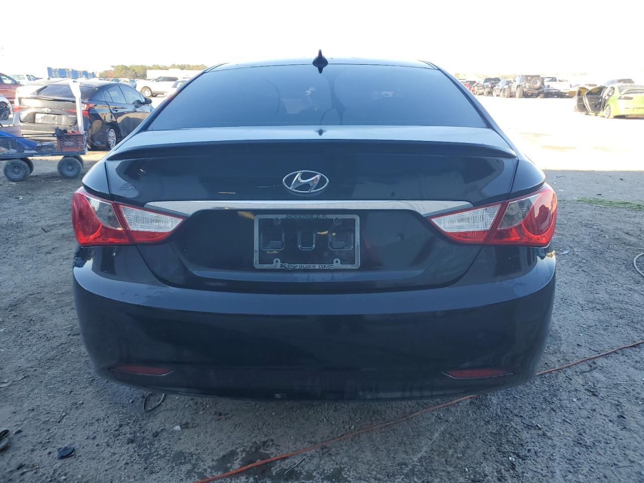 2013 HYUNDAI SONATA GLS - Image 6