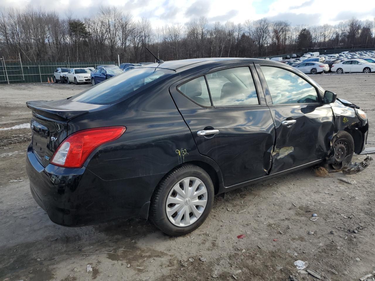 2016 NISSAN VERSA S - Фото 3