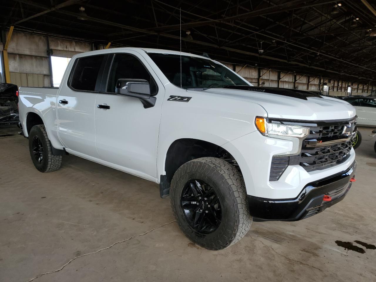 2023 CHEVROLET SILVERADO - Image 4