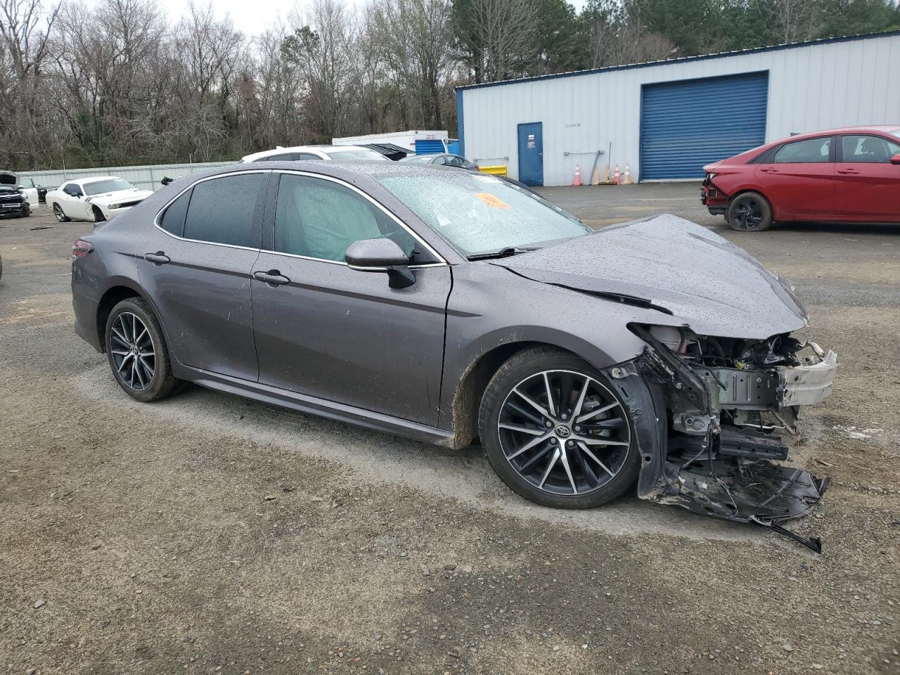 2021 TOYOTA CAMRY SE - Image 4