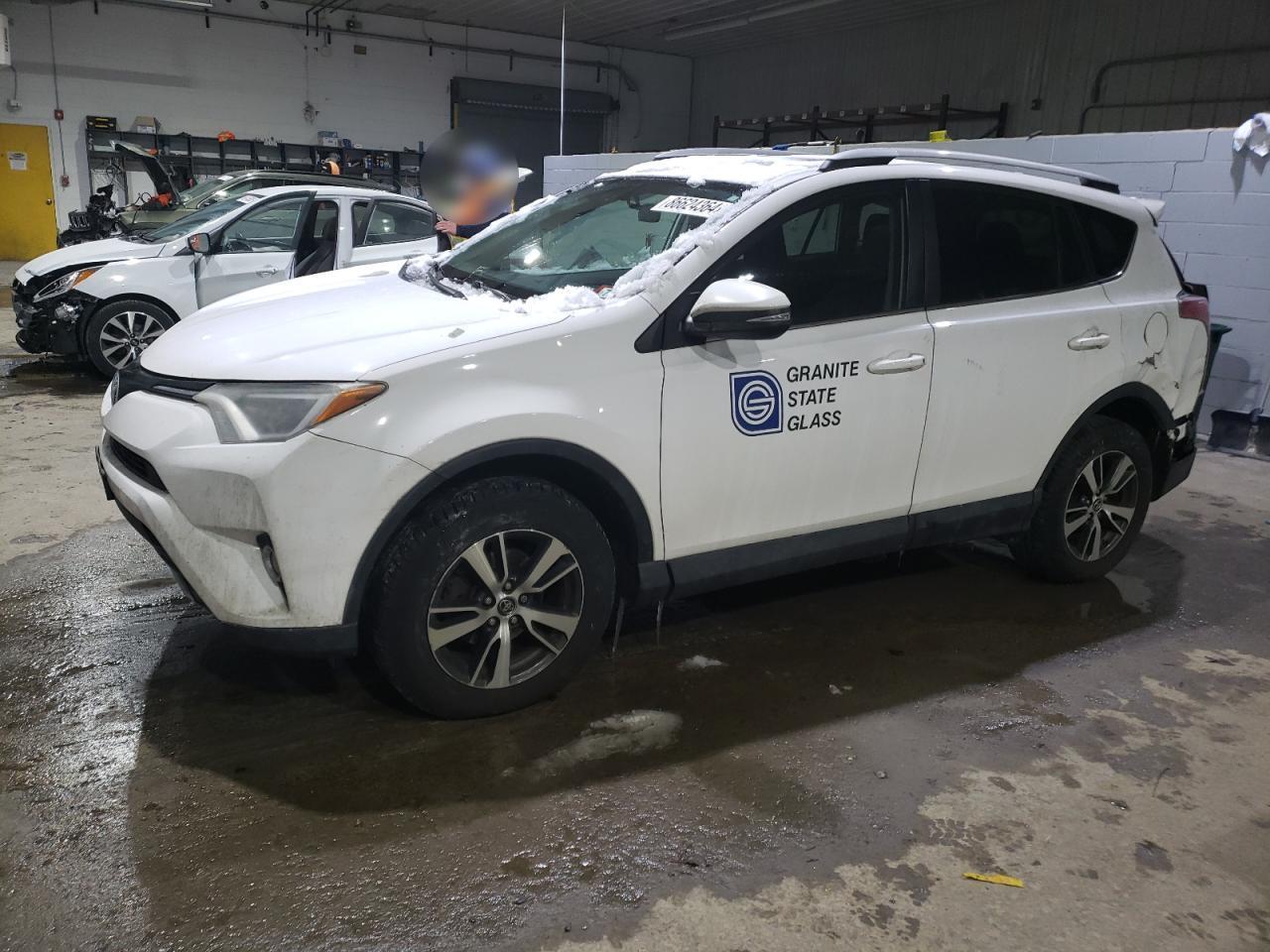 2016 TOYOTA RAV4 XLE