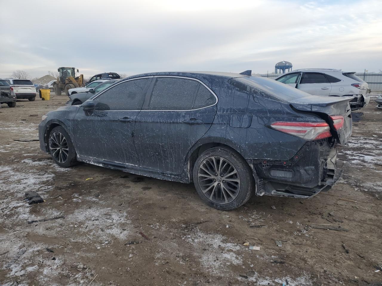 2019 TOYOTA CAMRY L - Фото 2