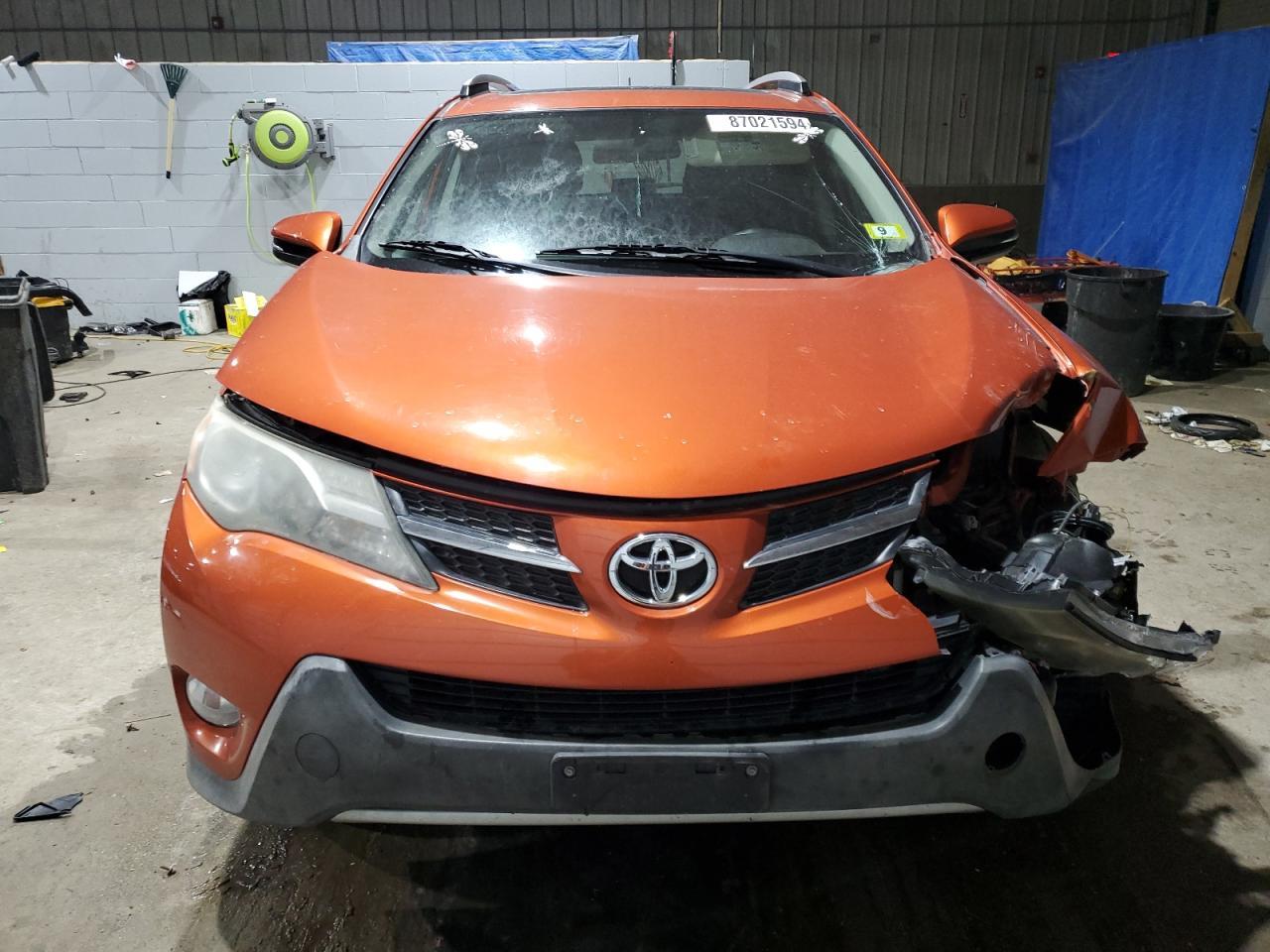 2015 TOYOTA RAV4 XLE - Фото 5