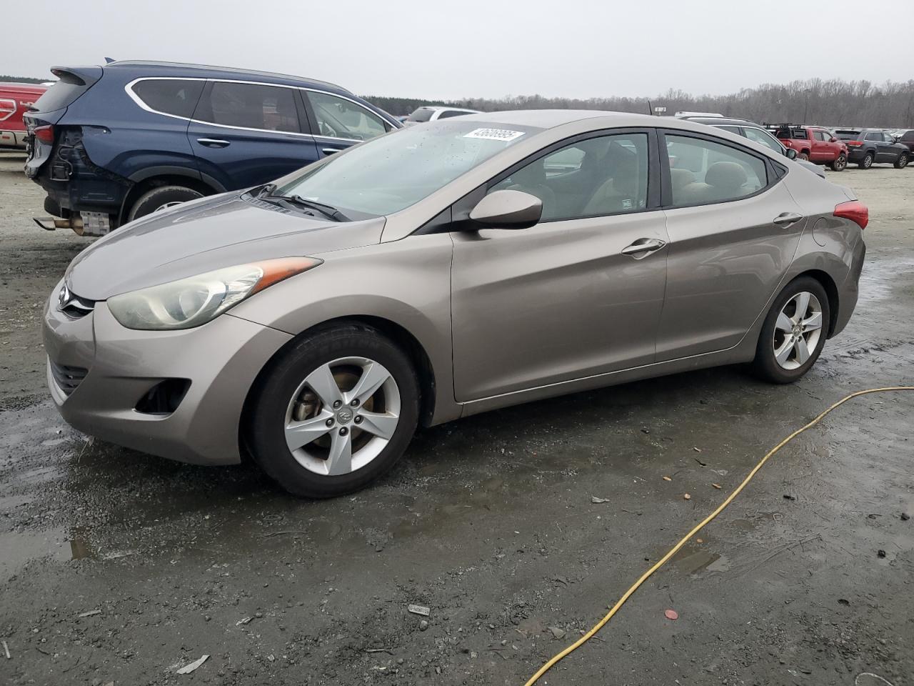 2013 HYUNDAI ELANTRA GL